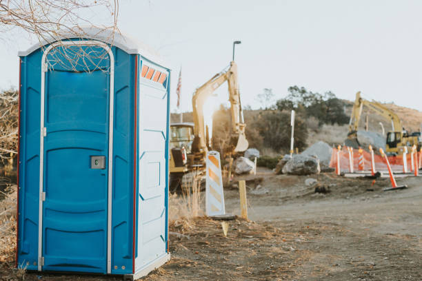 Best Luxury portable toilet rental  in Devine, TX